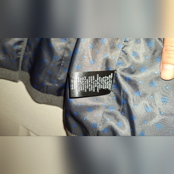 Blazer - Picture 3 of 4